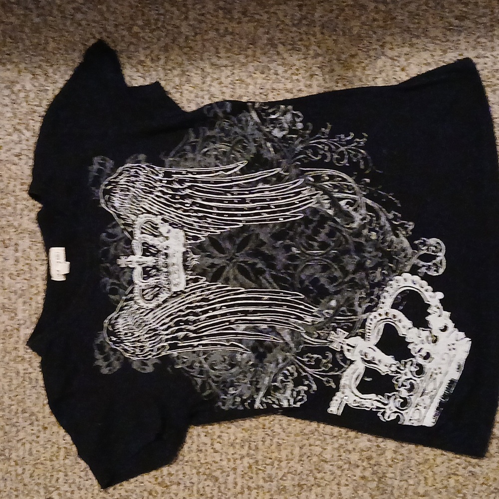 Wing Tshirt - Picture 2 of 3